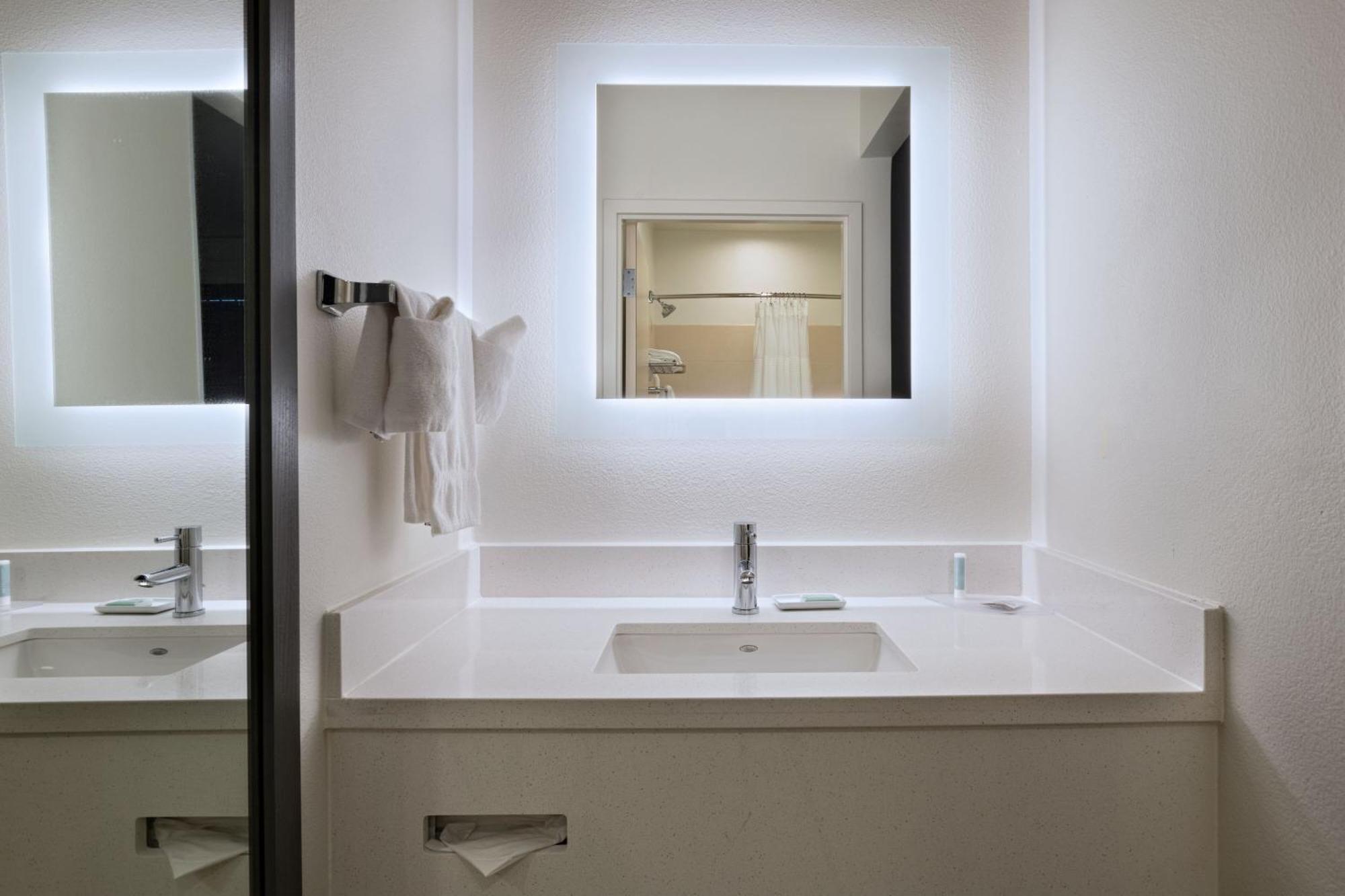 Springhill Suites By Marriott Dallas Dfw Airport East Las Colinas Irving Exteriér fotografie